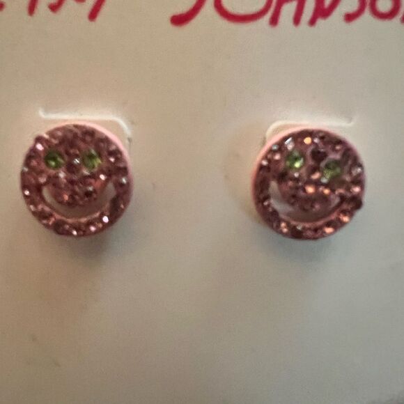 🩷 Betsey Johnson Pink and Green Crystal Smiley Face Earrings 🩷 - Picture 8 of 8